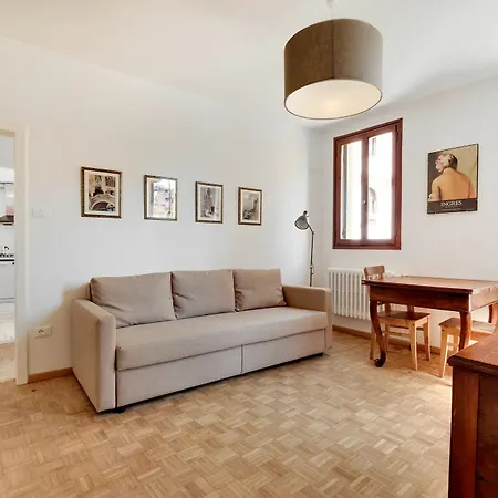 Santo Stefano Accademia Appartamento