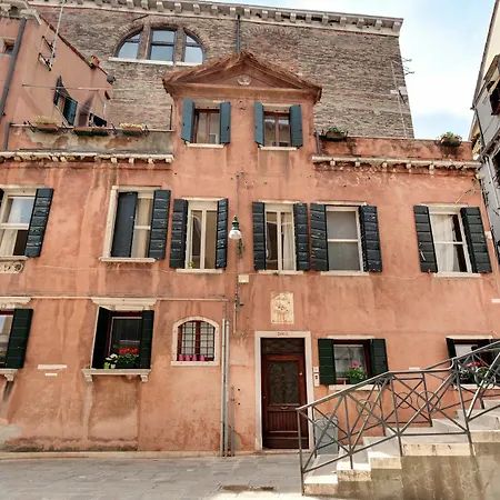 Appartamento Santo Stefano Accademia