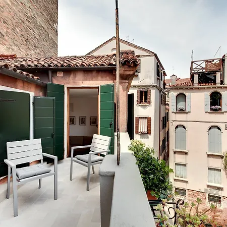 Apartment Santo Stefano Accademia